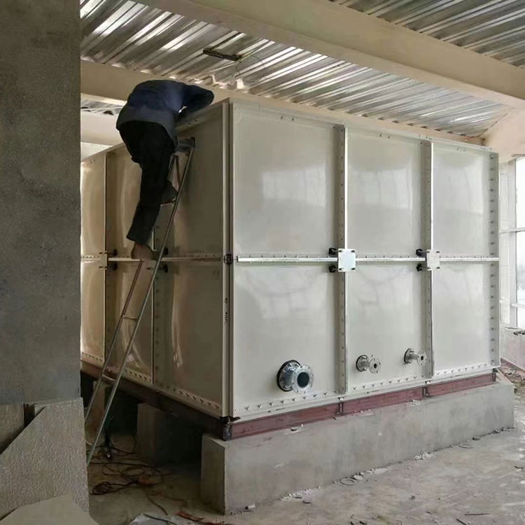 FRP Molded Water Tank